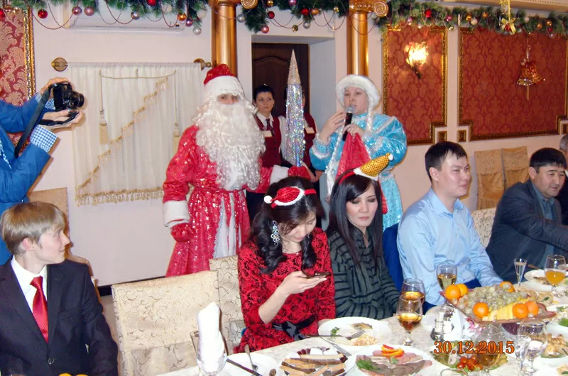 Дед Мороз и Снегурочка спешат к Вам на Праздник! 8